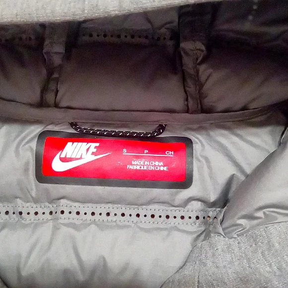 NIKE Tech Fleece Aeroloft Parka Jacket Small - Picture 8 of 11